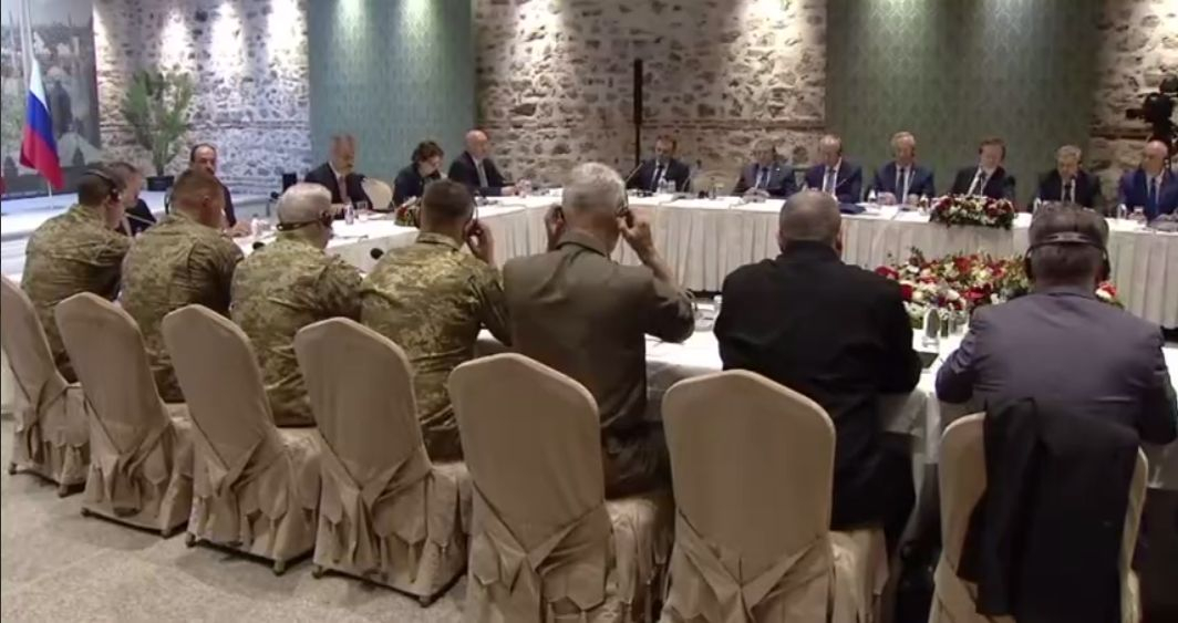 Появились первые слухи о требованиях России на переговорах в Стамбуле