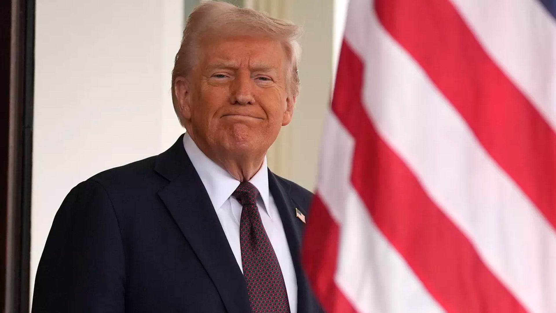 Стало известно, почему Трамп дистанцируется от Украины