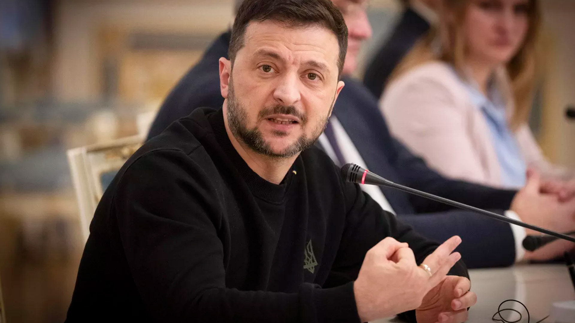 Мотивы атак ВСУ связали с попыткой организовать прямые переговоры Зеленского и Путина