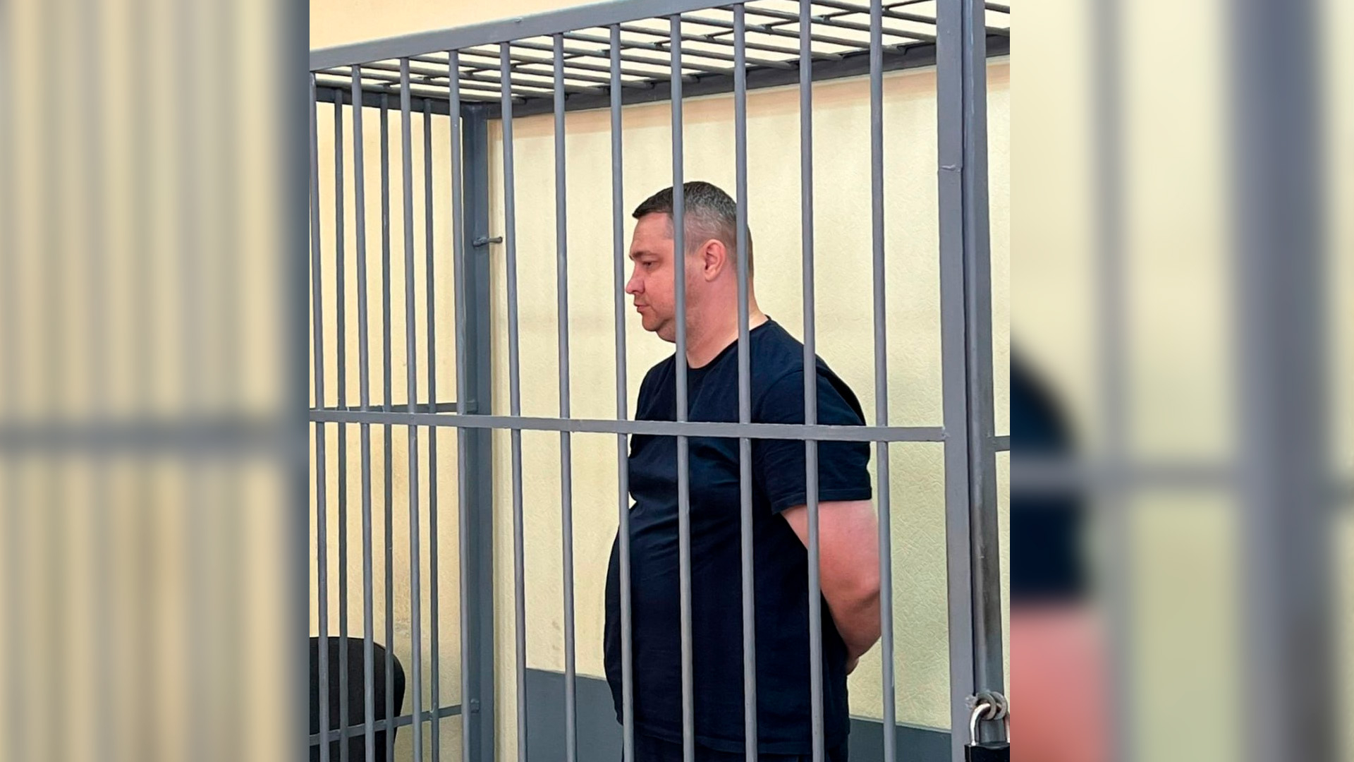 Обвиняемого в получении взятки редактора URA.RU экс-полицейского арестовали