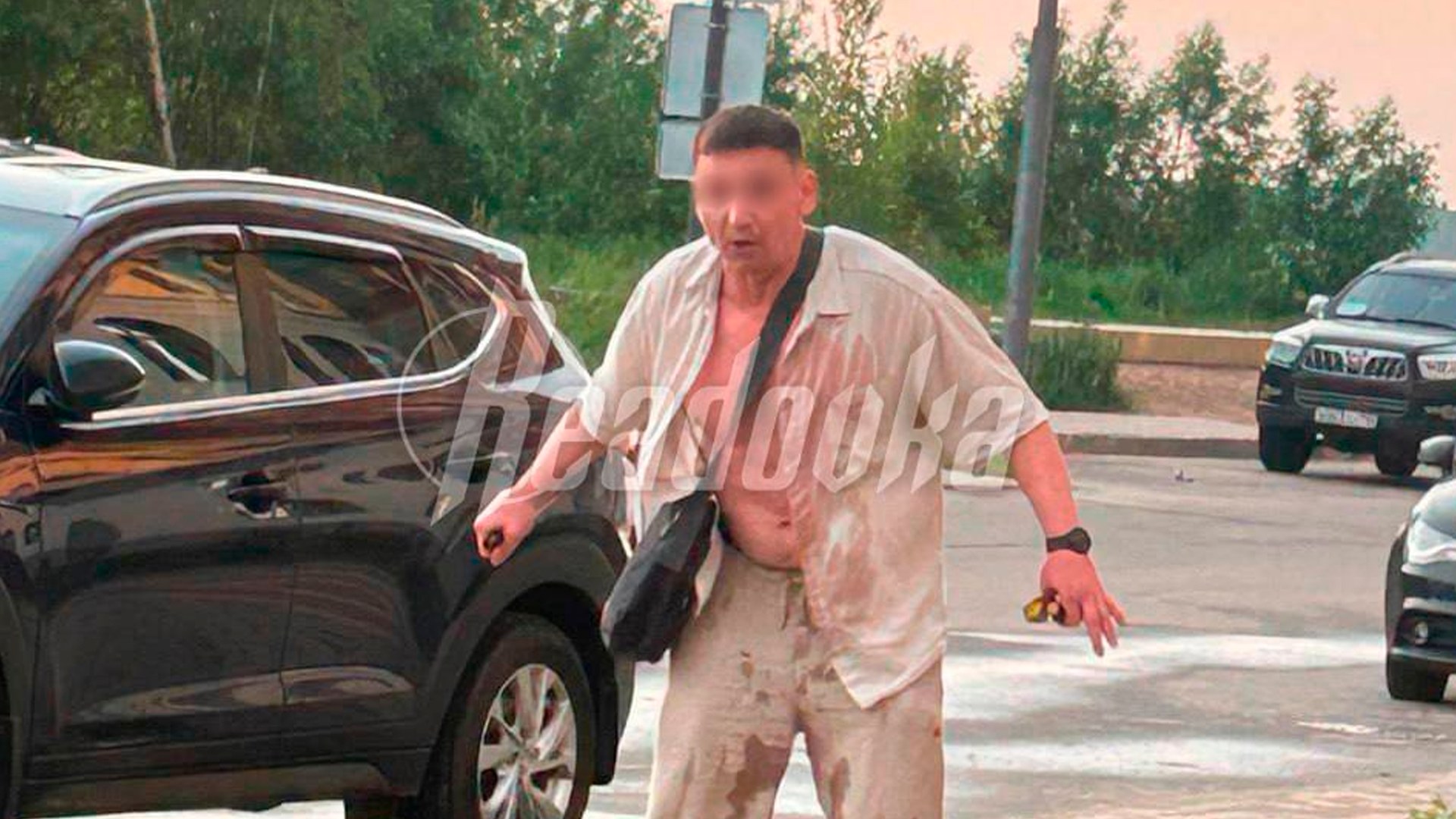 В Красногорске во дворе ЖК неизвестный мужчина устроил поножовщину
