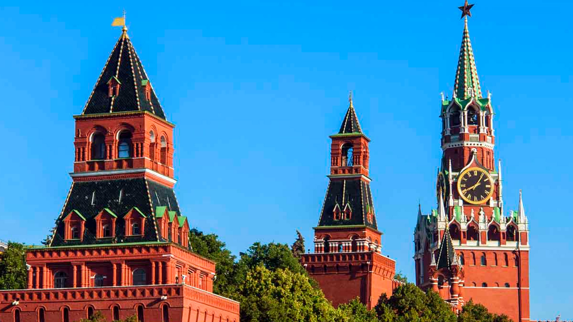 Кремль положительно оценил поздравление Госдепа США с Днем России