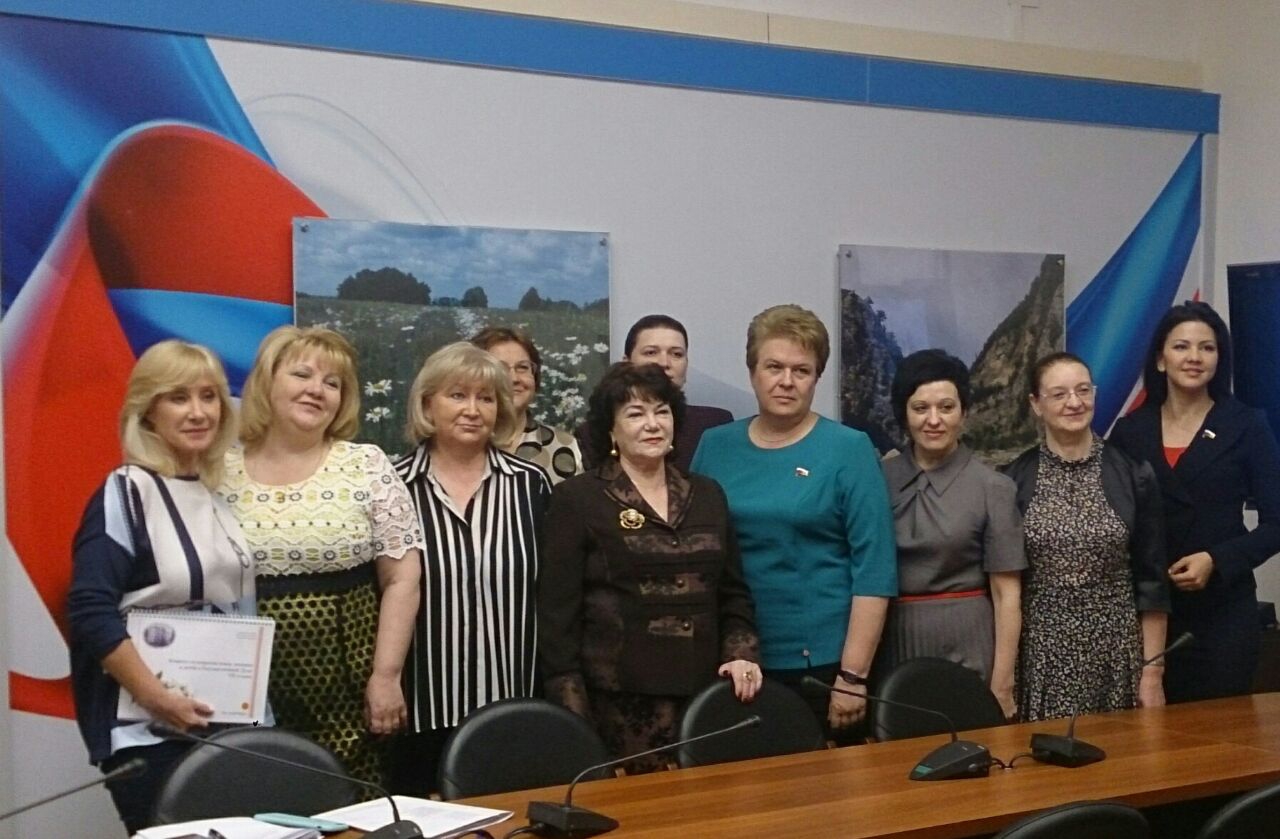 Комитет Госдумы не хочет запрещать бэби-боксы и суррогатное материнство