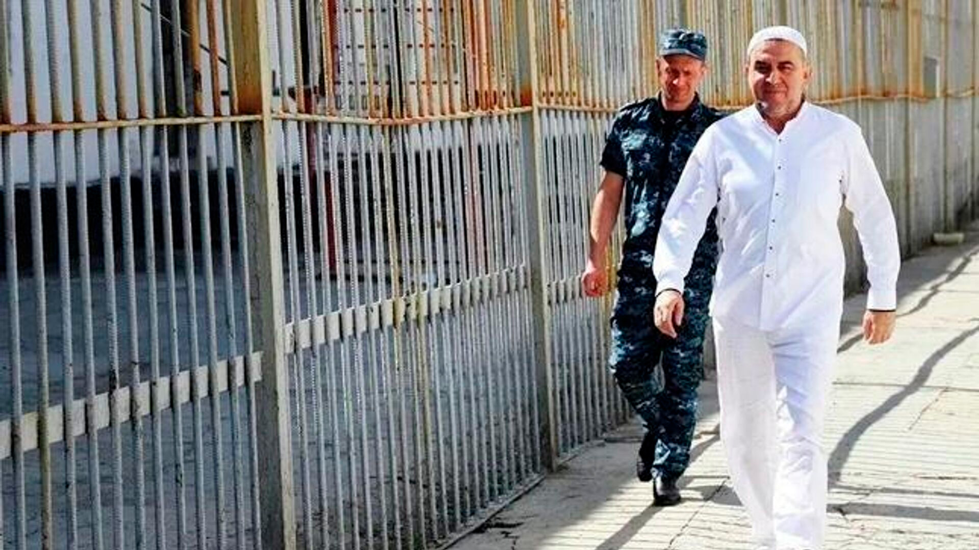 Суд арестовал лже-муфтия, проводившего переговоры с террористами в СИЗО-1