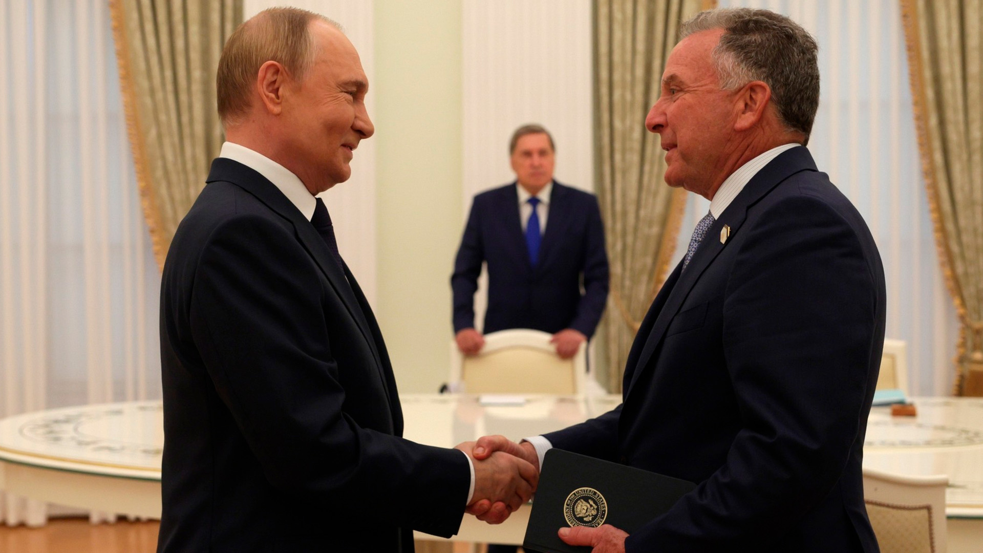 Путин принял в Кремле спецпосланника Трампа Стива Уиткоффа
