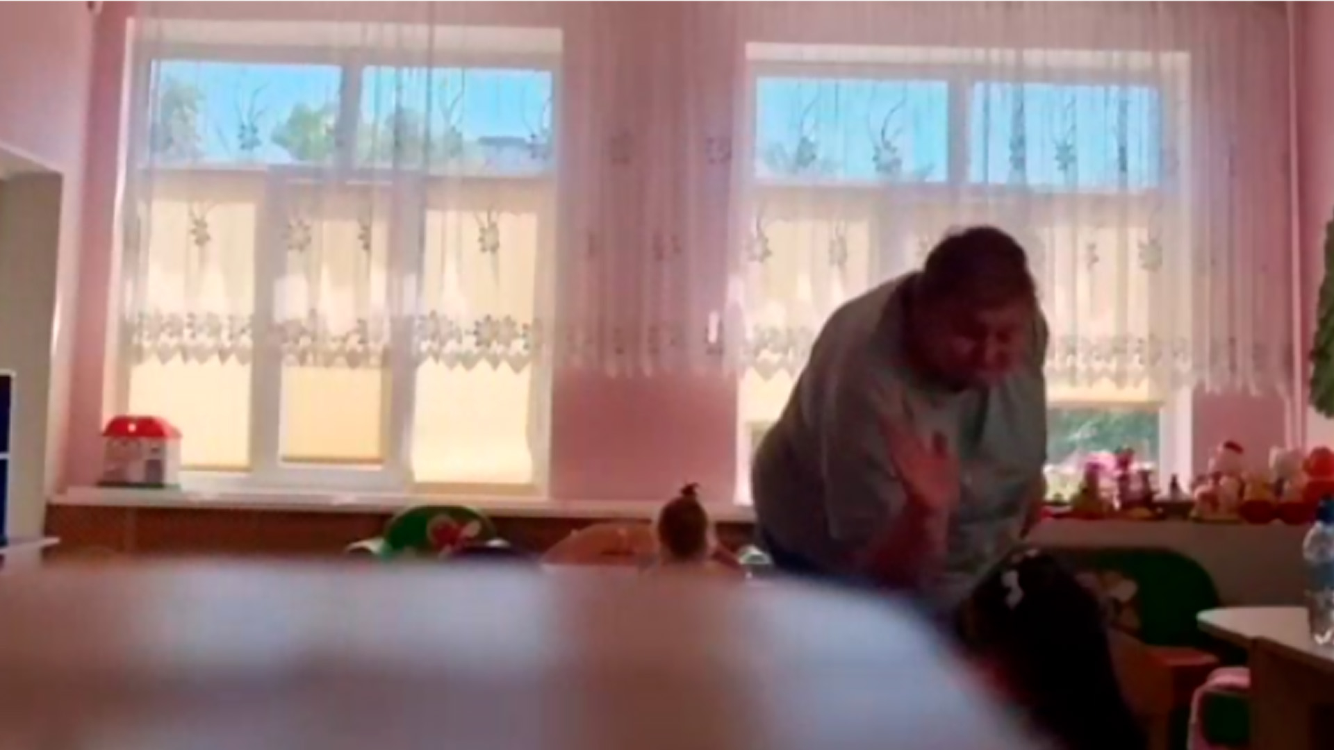 В Новороссийске матерящаяся воспитательница детсада избила 2-летнего ребенка