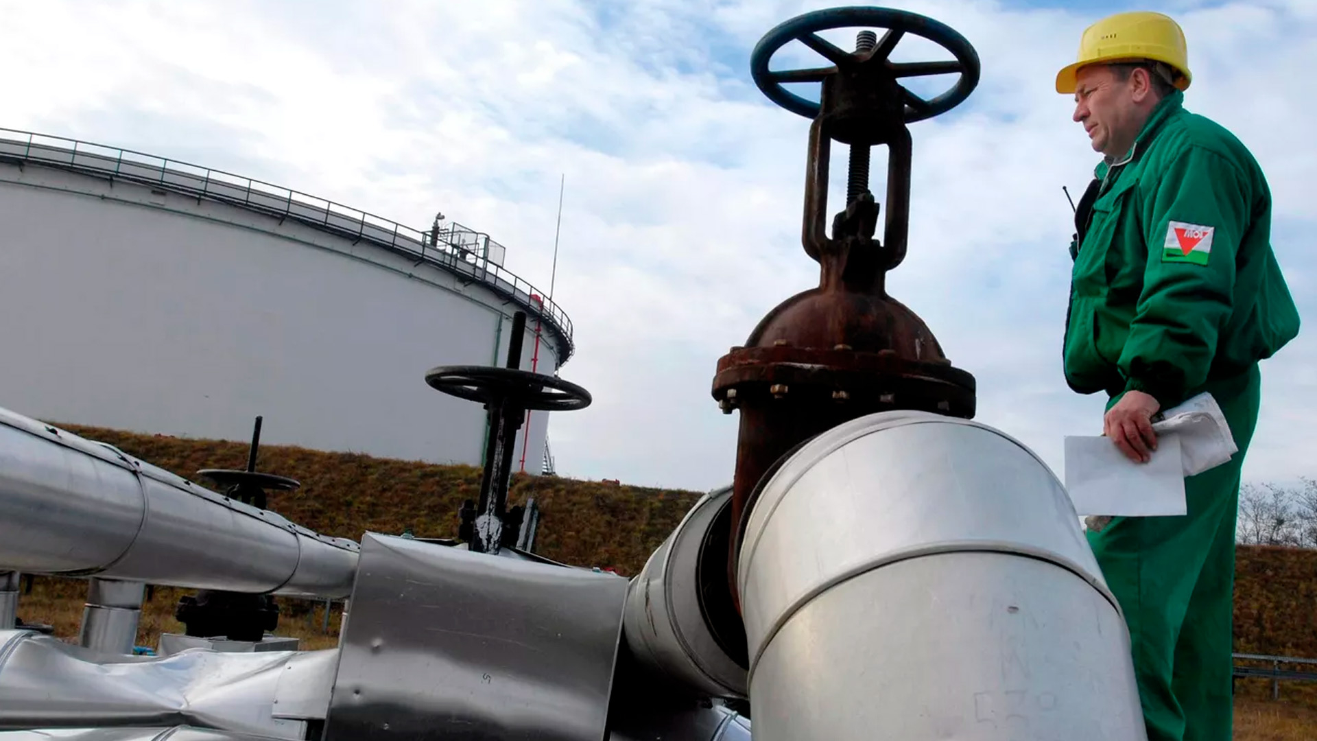 Венгрия обвинила Украину в очередной атаке на нефтепровод и остановке поставок