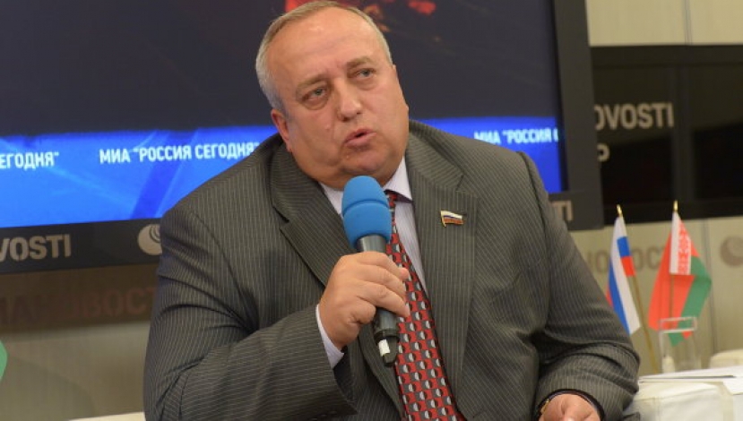 Сенатор от Смоленщины предложил разрешить гей-парады в день ВДВ