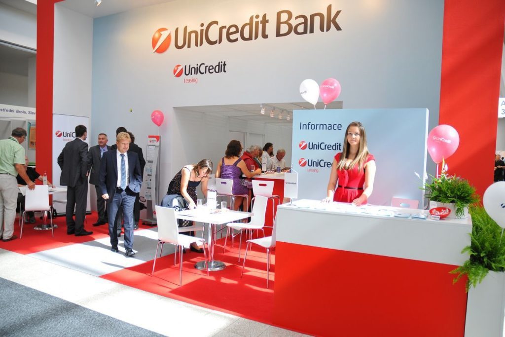 Хакеры похитили данные нескольких сотен тысяч клиентов UniCredit