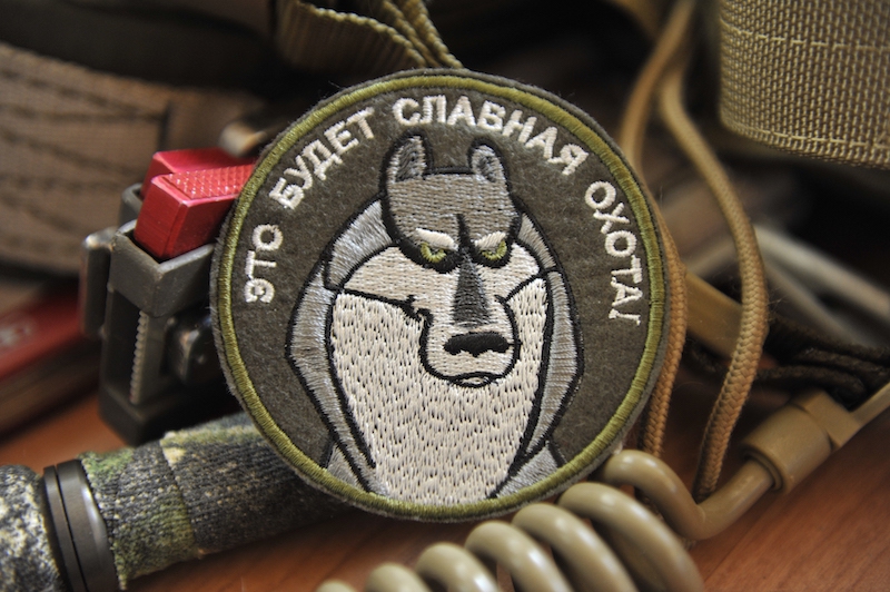 Полицейский застрелился, пытаясь добить енота прикладом