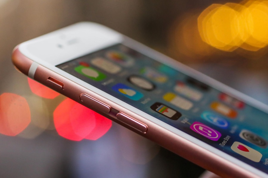 Китайские хакеры нашли легкий и универсальный способ взлома IPhone