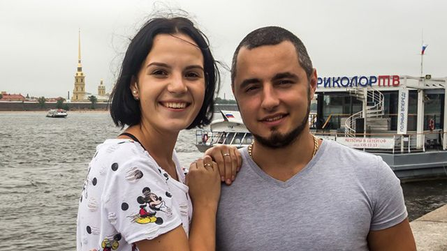Лишившаяся двух рук женщина смогла пошевелить пальцем пришитой руки