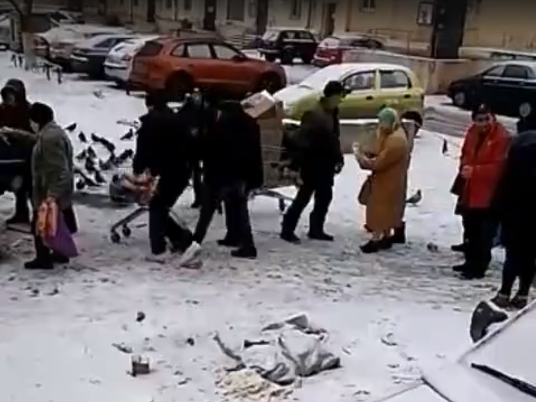 «Пятерочка» продолжает подкармливать пенсионеров «просрочкой»