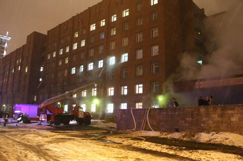 Из-за пожара в больнице эвакуировали 150 человек