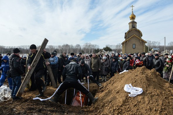 В Кемерово проходят похороны погибших в 