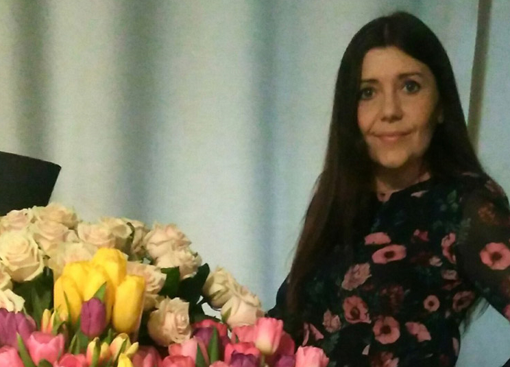 Учительница из Новосибирска дает домашние задания школьникам в Instagram