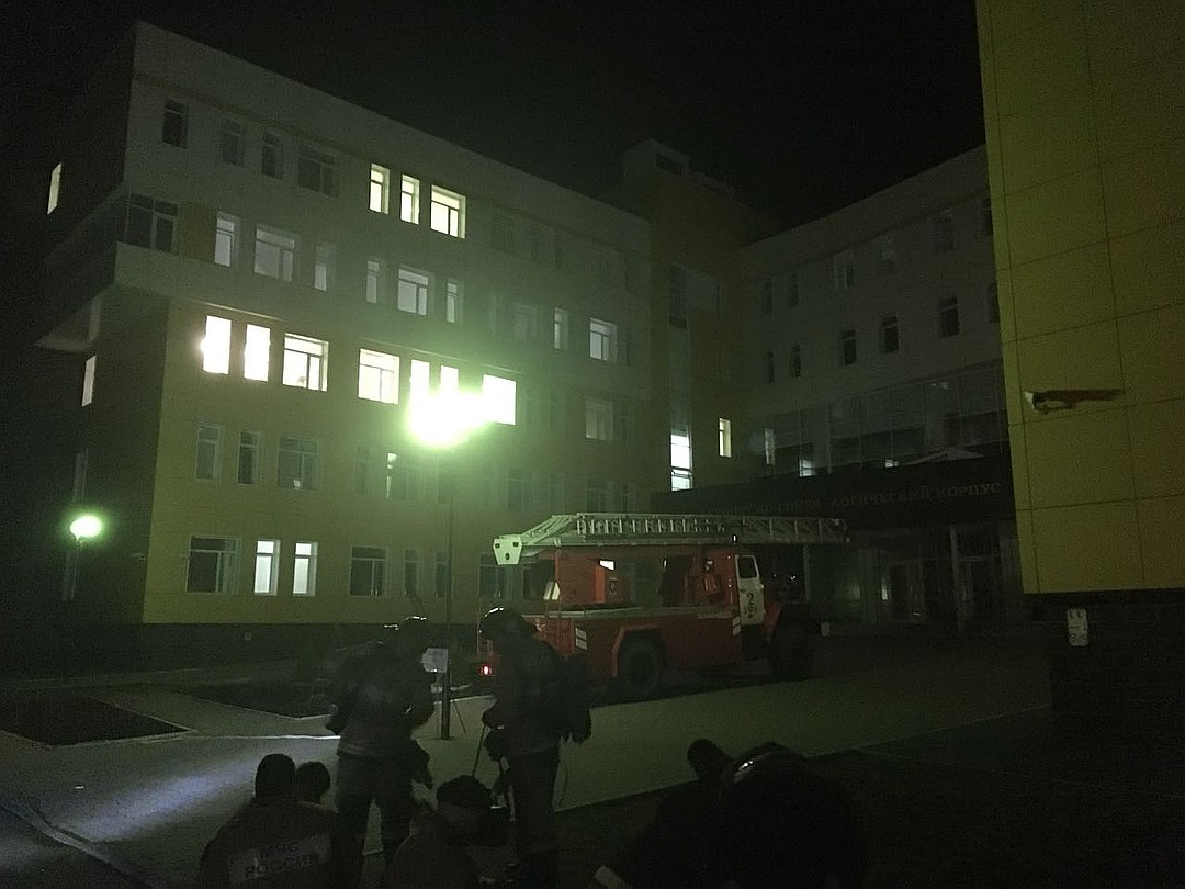 Ночью в Уфе загорелся роддом: из здания спешно выводили беременных и выносили младенцев