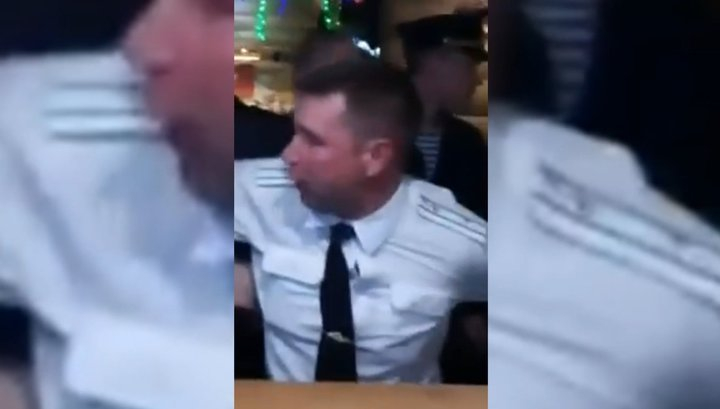 «Че они меня захватывают? Эй антитеррор!». Пьяный командир полка ВДВ вызвал группу быстрого реагирования в ресторан