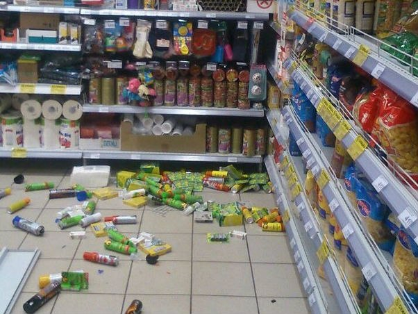 39-летний мужчина забаррикадировался в сетевом магазине