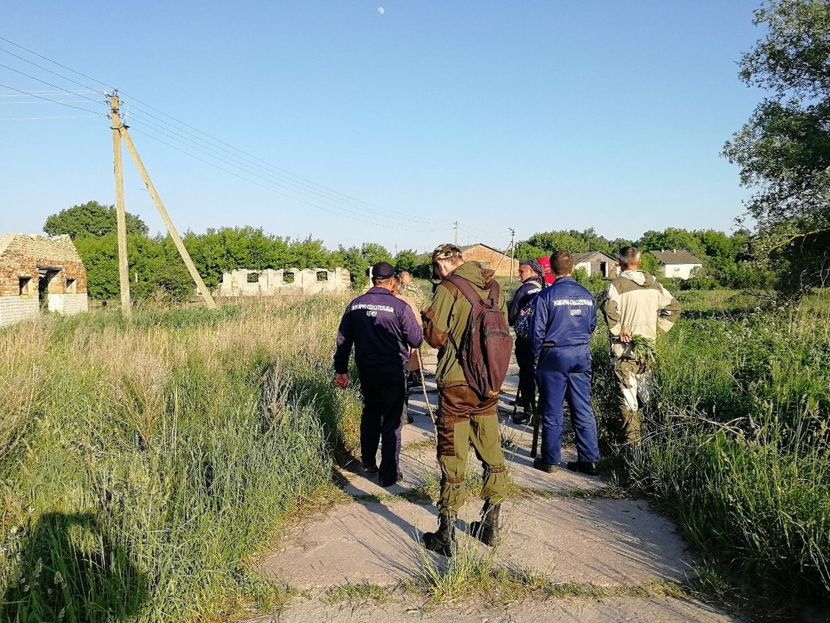 Может он валился в туда?! Волонтеры сняли видеоролик о поисках 4-летнего ребенка