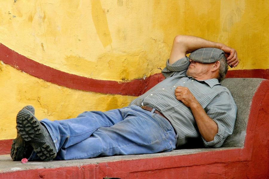 В Госдуме предложили людям с сердечными заболеваниями не работать в жару