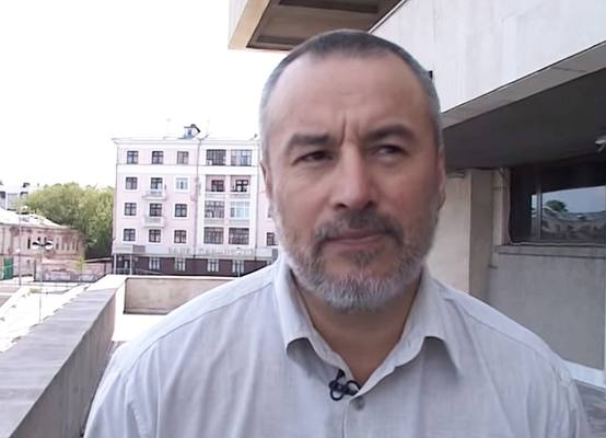 Известный драматург погиб, упав в оркестровую яму