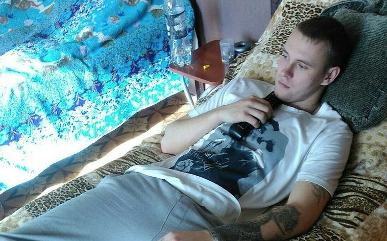 «Оплакивал» вместе с родными. Педофил приходил на похороны своей малолетней жертвы