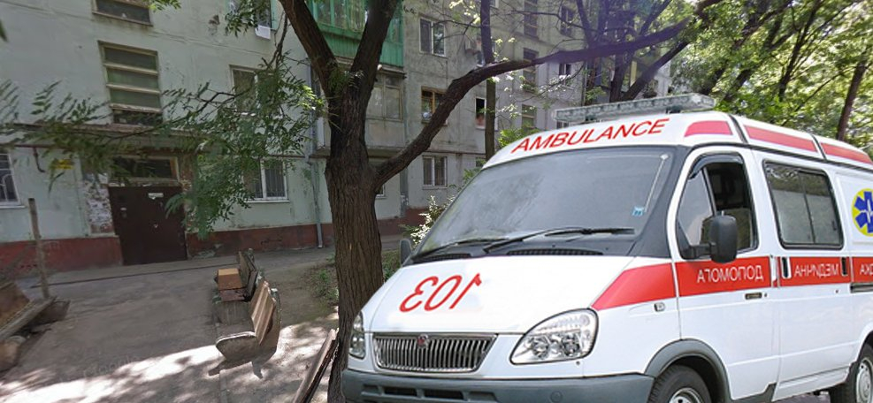 Маленький ребенок выпал из окна пятиэтажки под Смоленском