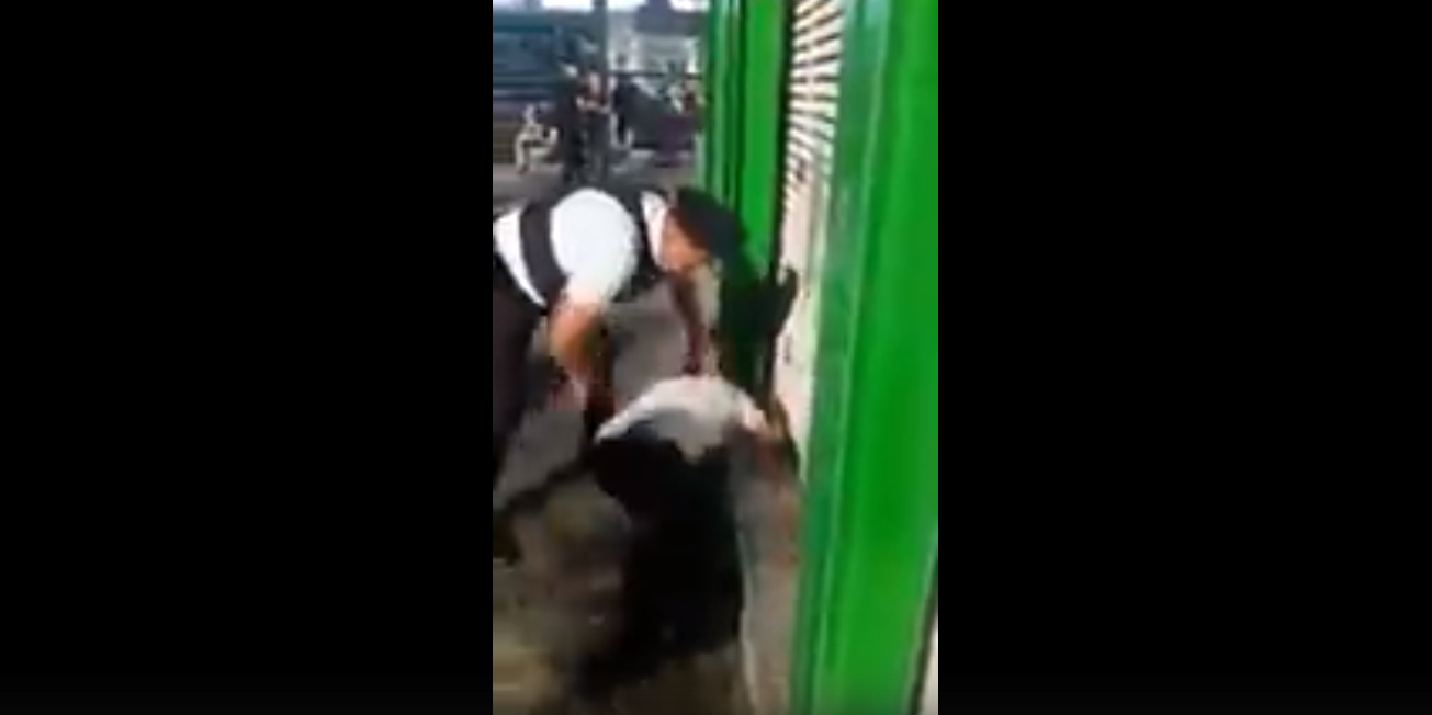 Полицейские жестоко избили мужчину в аэропорту Домодедово