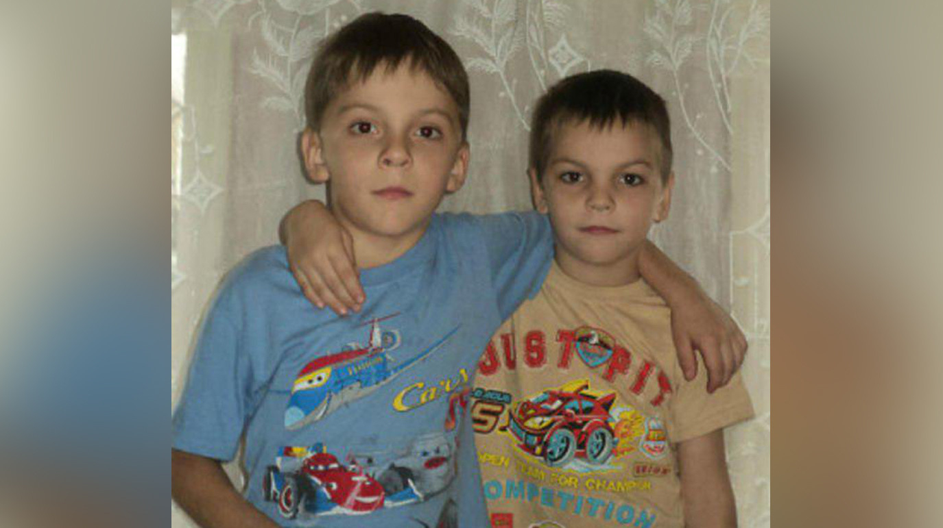 Под Омском двое братьев 11 и 12 лет спасли детей из огня