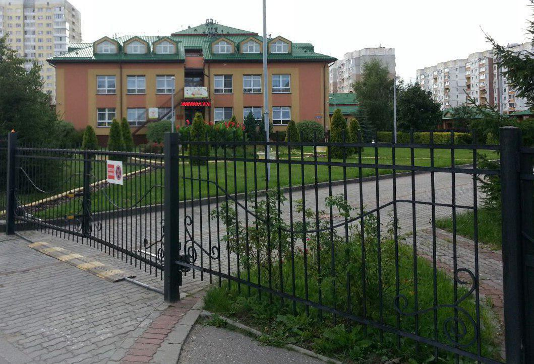 Воспитатели не заметили, что двое детей пропали из садика