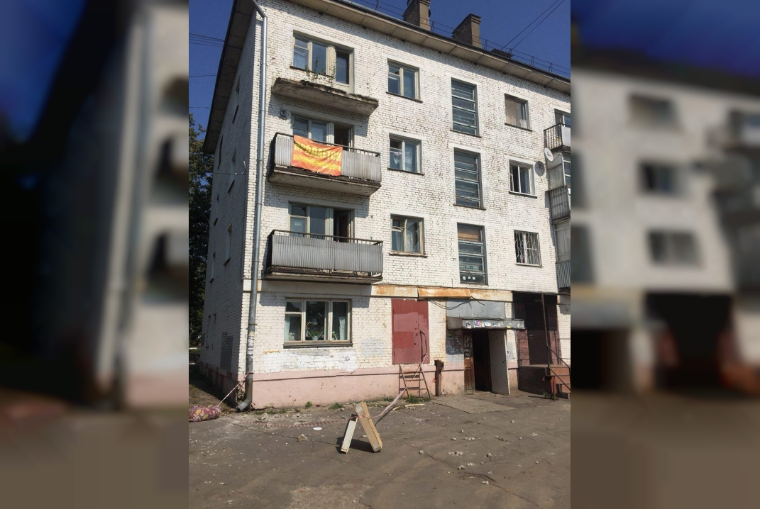 В Обнинске обрушился балкон с тремя людьми. Есть жертвы