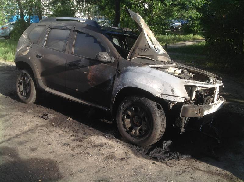 Два автомеханика в Астрахани чуть не прикончили женщину