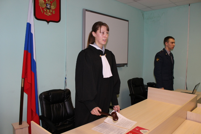 Трем кемеровцам дали условный срок за изнасилование