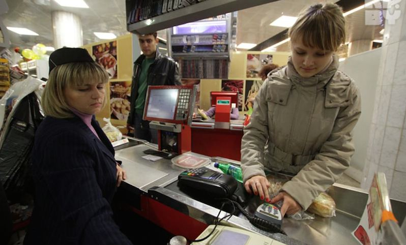 Россиян предупредили о росте цен на продукты и топливо