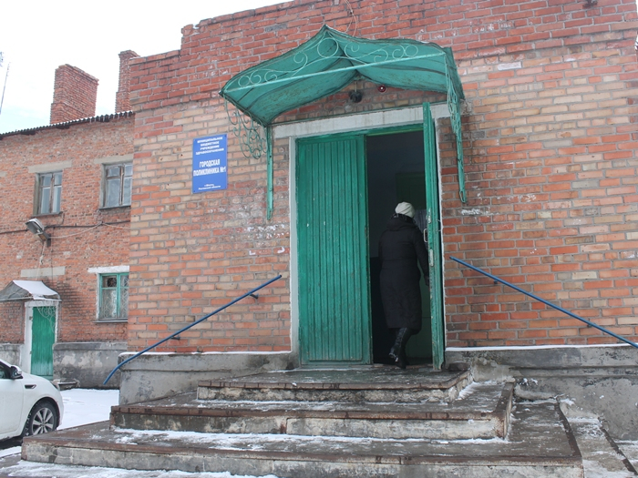 В городе Шахты отравилось около 100 человек