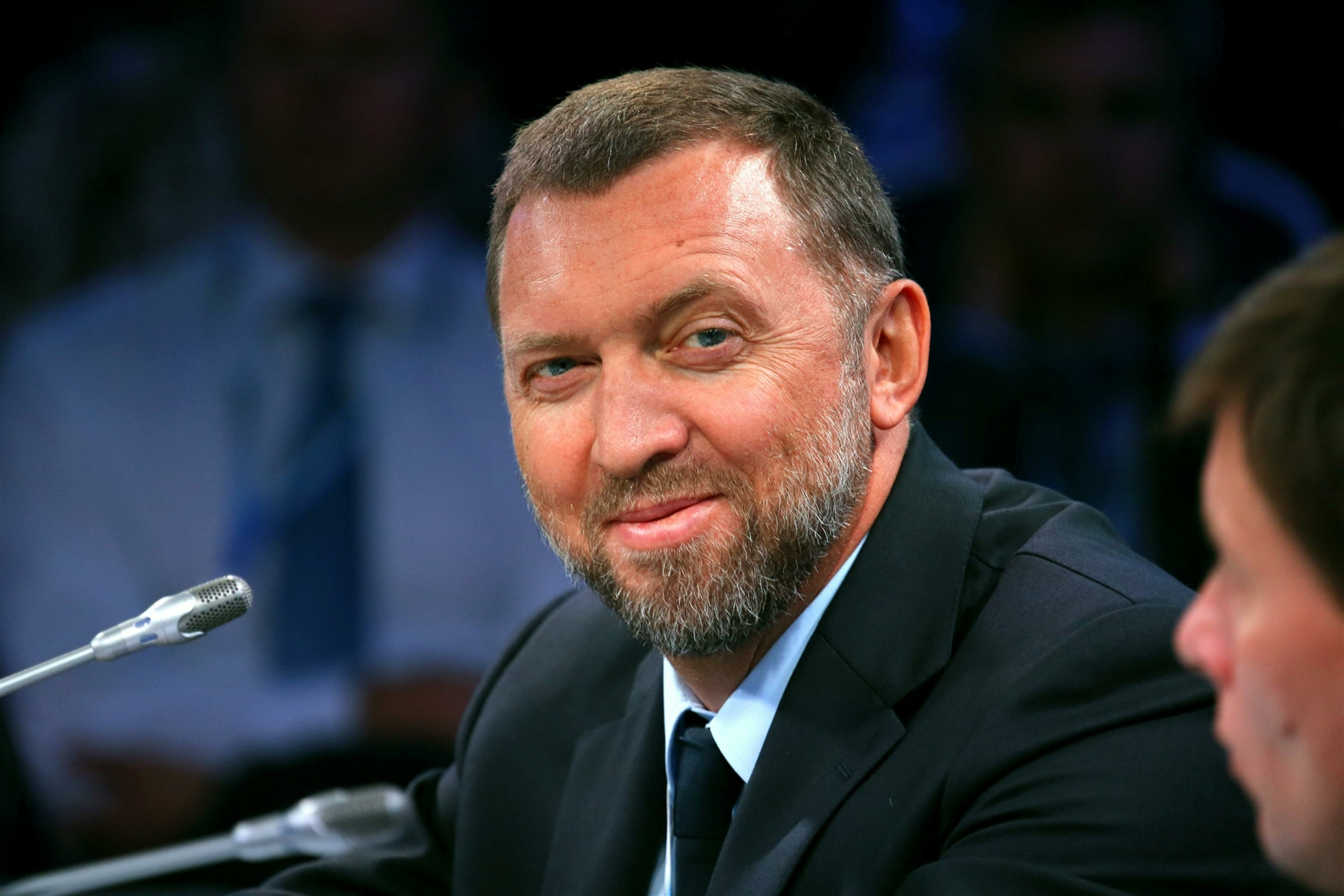 Дерипаска больше не сможет бесплатно кататься в автобусе