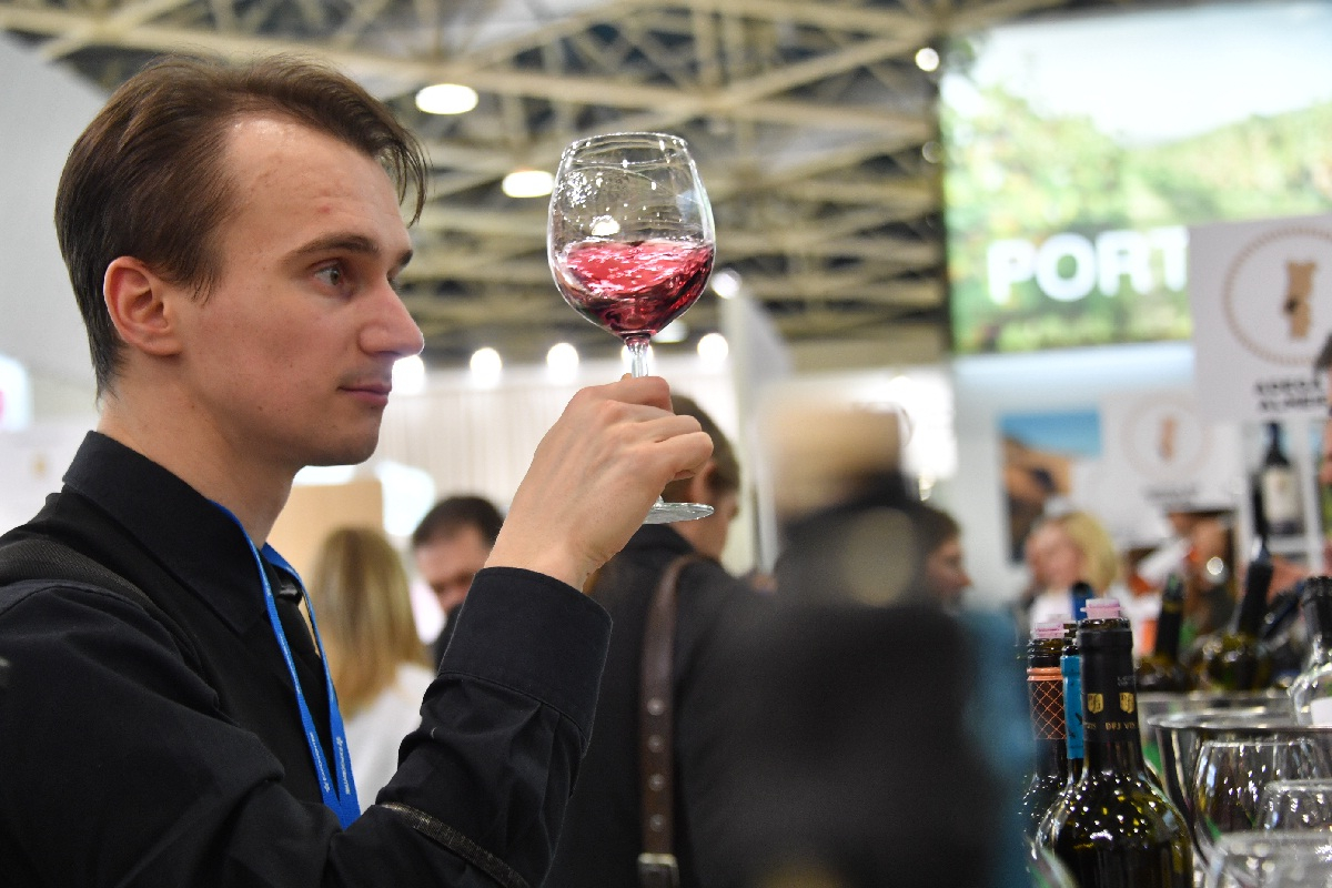 Вино хотят приравнять к продуктам питания