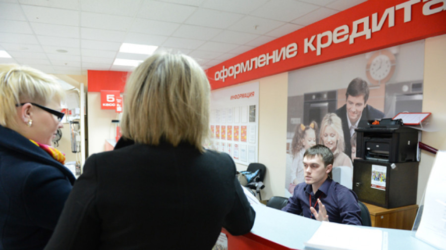 В России резко выросли суммы кредитов, которые россияне берут наличными