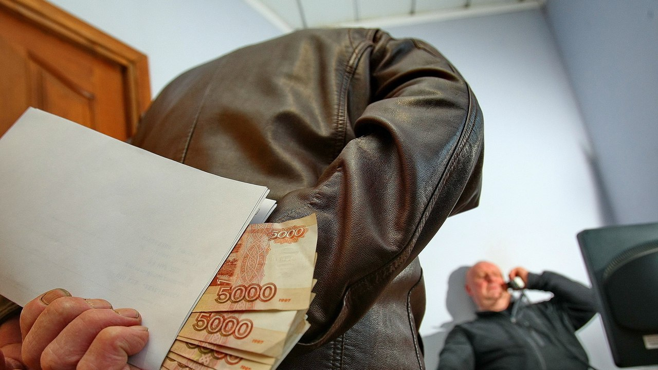 Борца с коррупцией арестовали за многомиллионную взятку