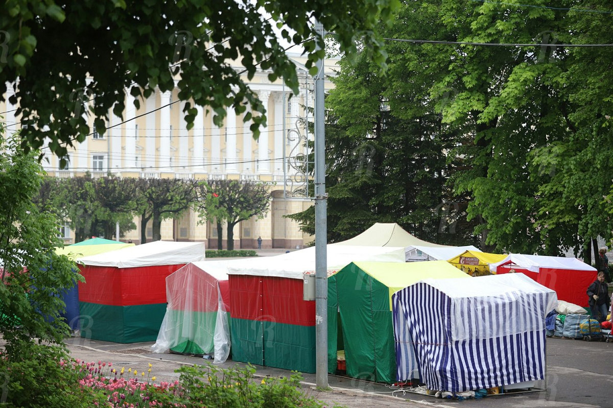 Эра ларьков и торговых палаток на улицах городов вернётся