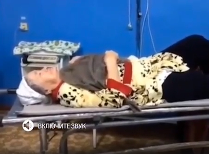 В Башкирии пенсионерке с переломом сделали шину из швабры