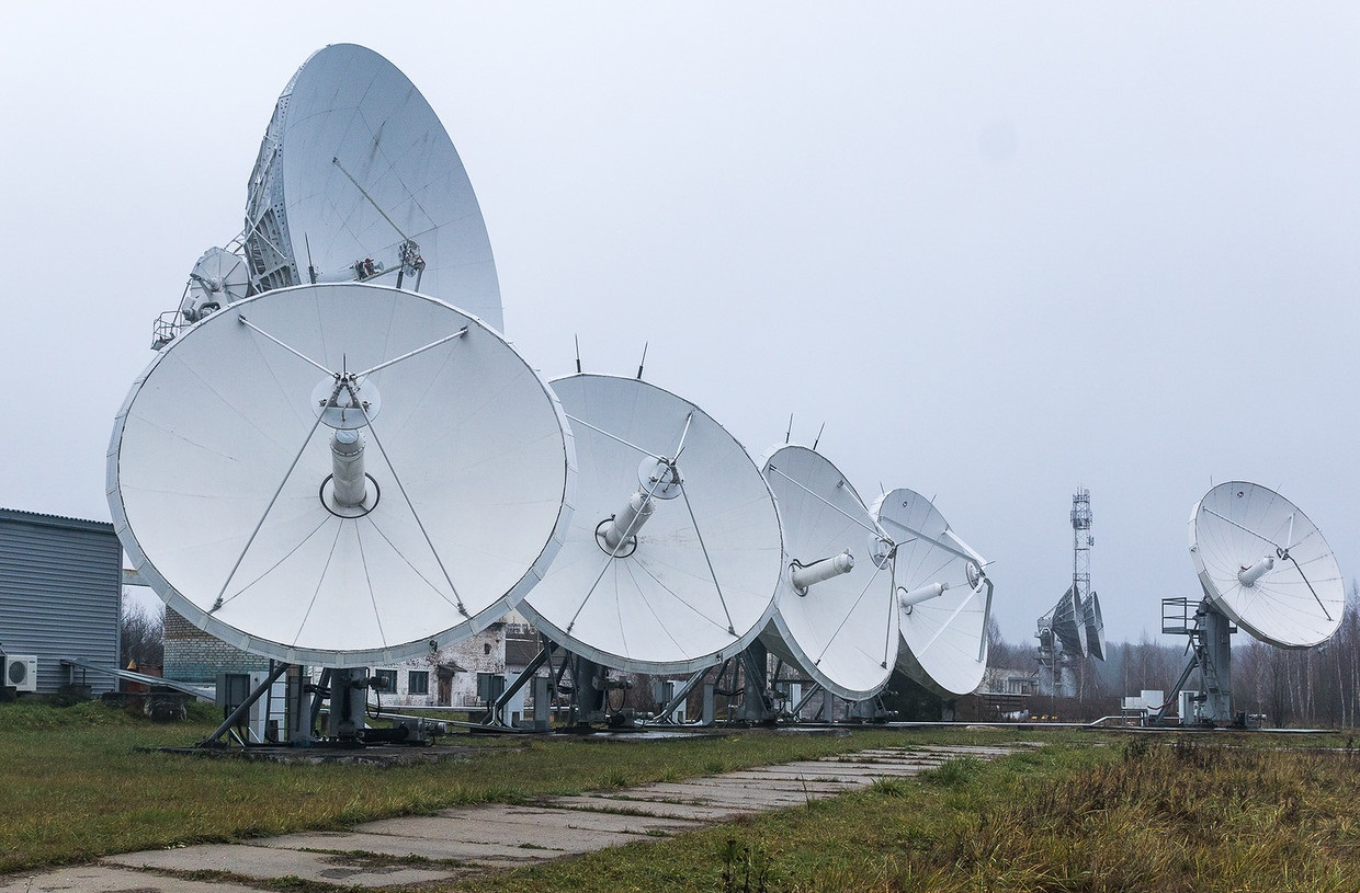 В России решили запретить использовать спутниковый интернет без наземных станций контроля