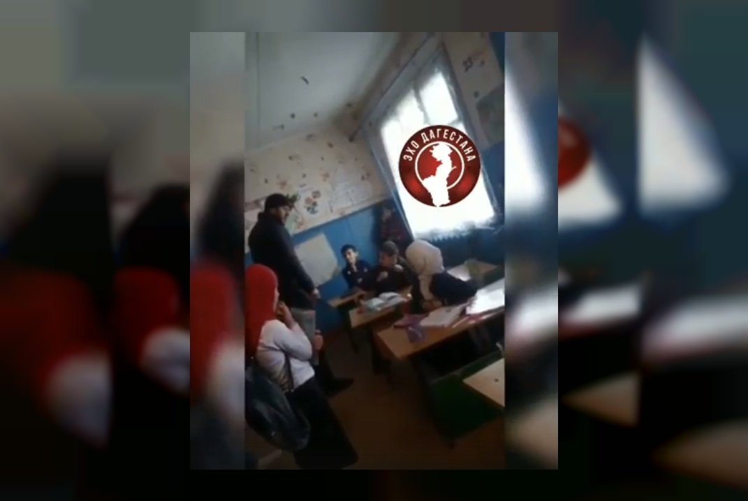 Дагестанский учитель, избивший третьеклассника, отстранен от должности