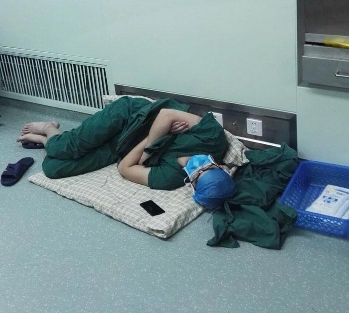 Работодателей заставят доплачивать россиянам за стресс и неудобный график
