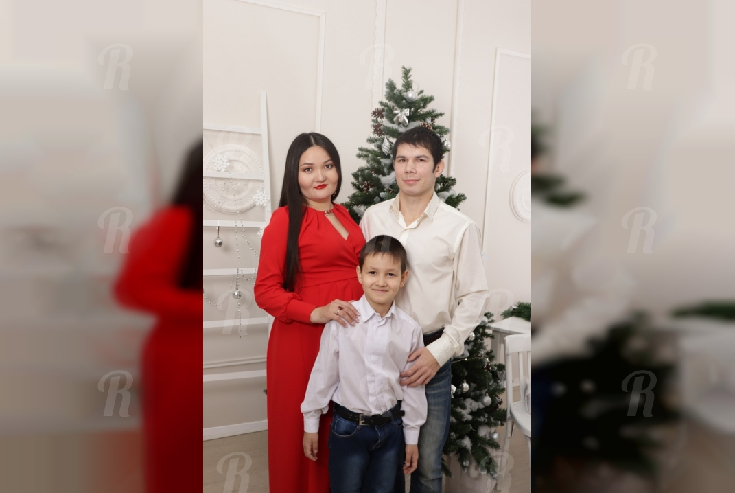 «За все нужно платить»: жительницу Омска просят заплатить налог за подарки от мэрии