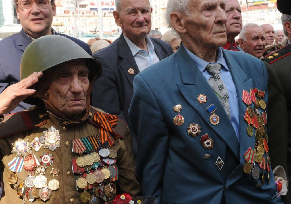 Пенсии ветеранов ВОВ увеличат на 9,5 тыс рублей