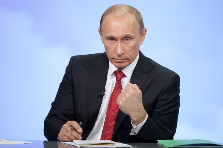 На смолянина составили протокол за нецензурный комментарий к посту про власть