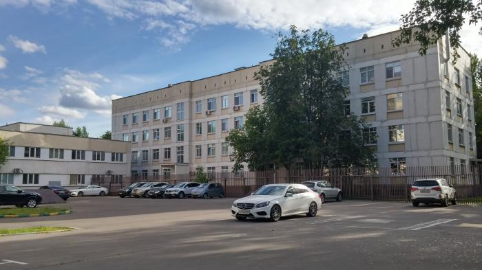 Упал на проходной больницы и не дождался медицинской помощи