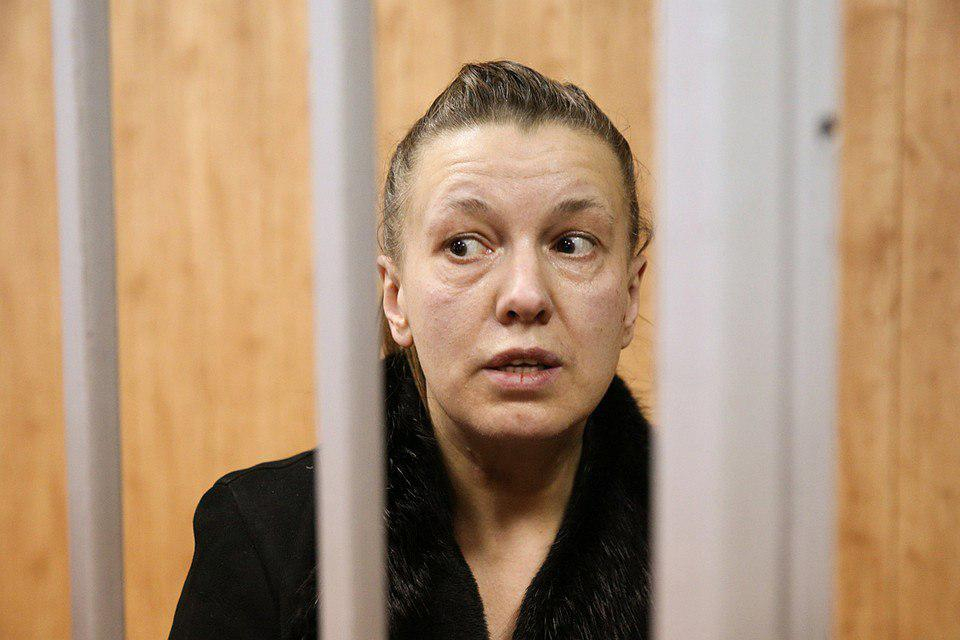 Мать «девочки-маугли», найденной в захламленной квартире, ограничили в родительских правах